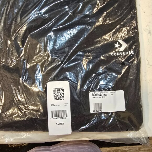 Converse - Unisex Embroidered Star Chevron Crew Sweatshirt BLACK MENS XL NEW - Picture 7 of 7